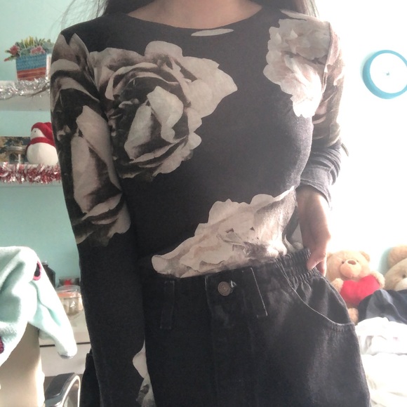 Zara Floral Mesh Long Sleeve Black Cropped Top - Picture 5 of 7